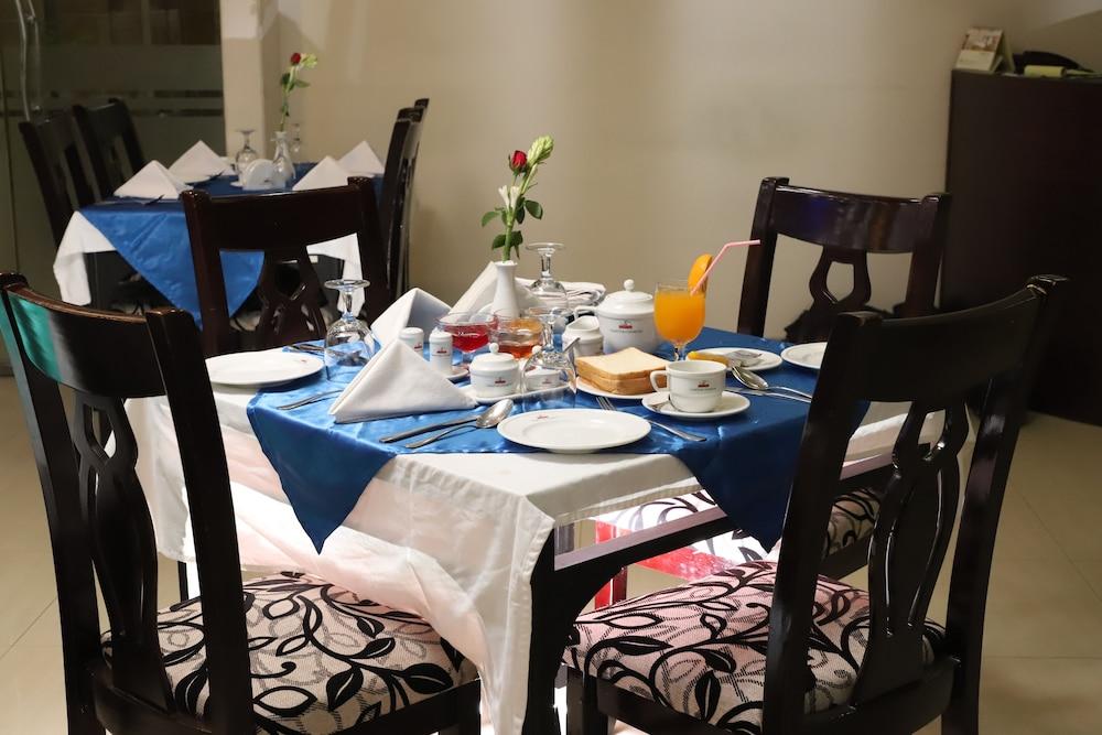 Dhaka Golden Inn - Banani'Lakeside Buitenkant foto