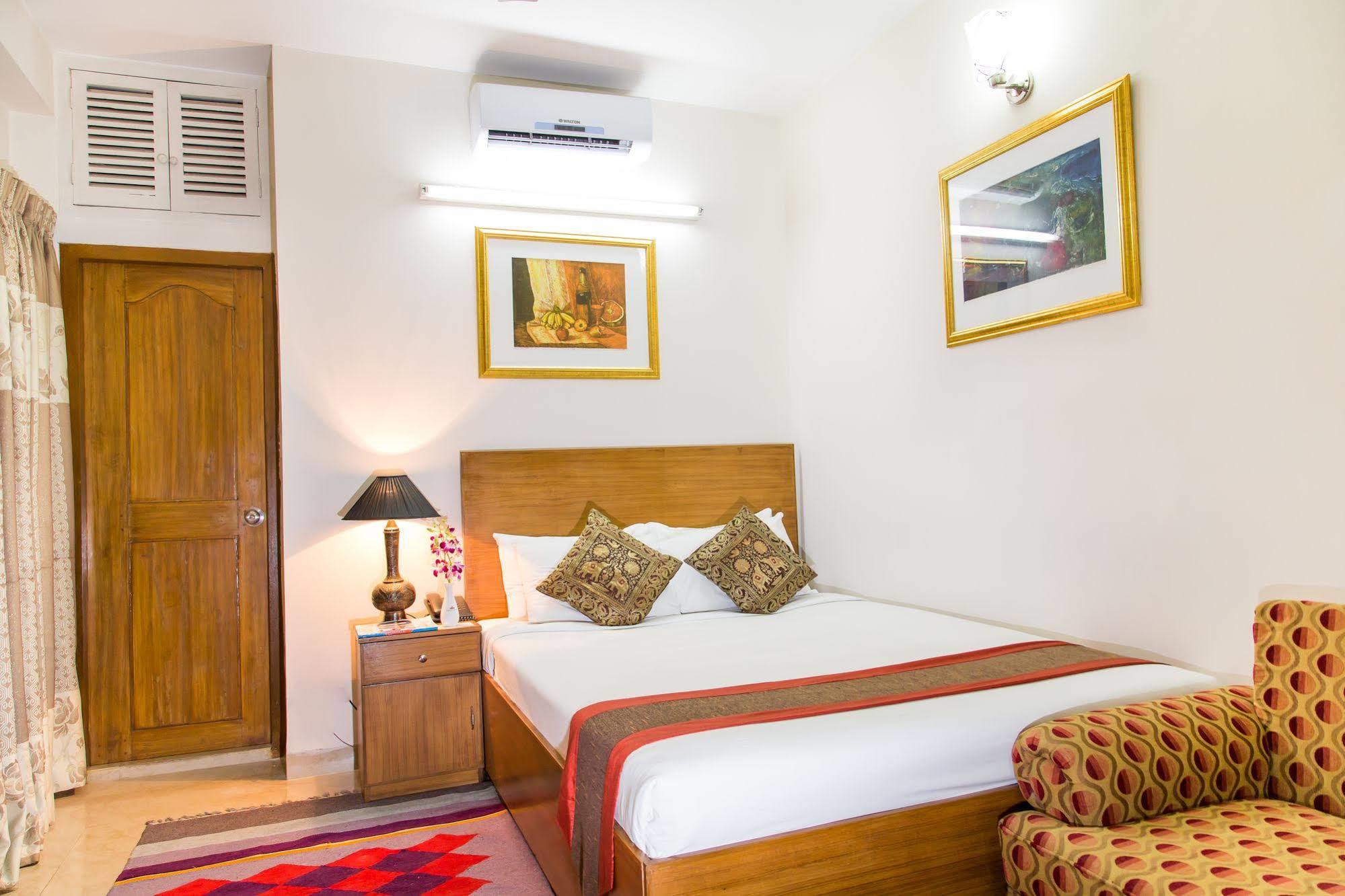 Dhaka Golden Inn - Banani'Lakeside Buitenkant foto