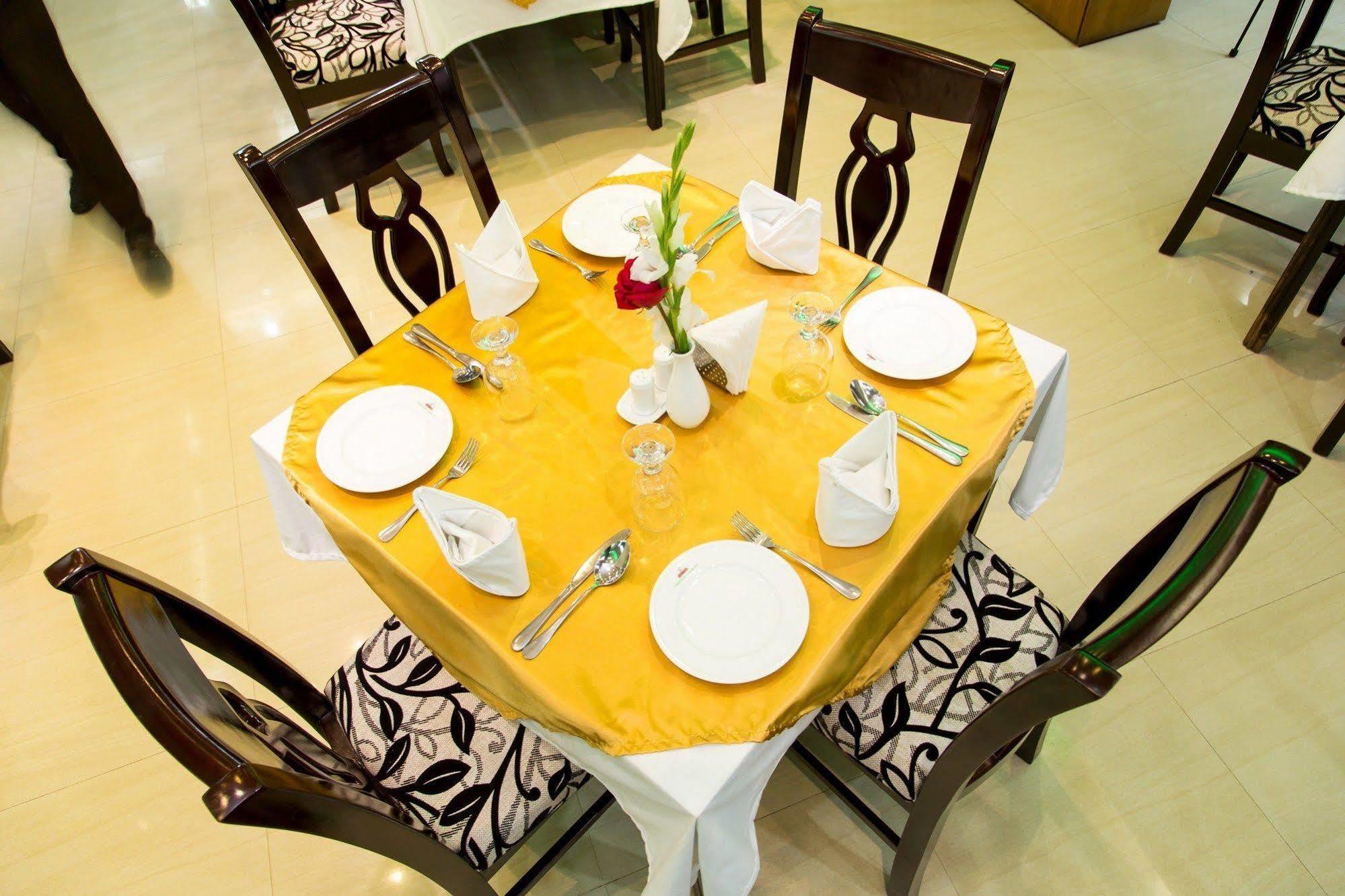 Dhaka Golden Inn - Banani'Lakeside Buitenkant foto