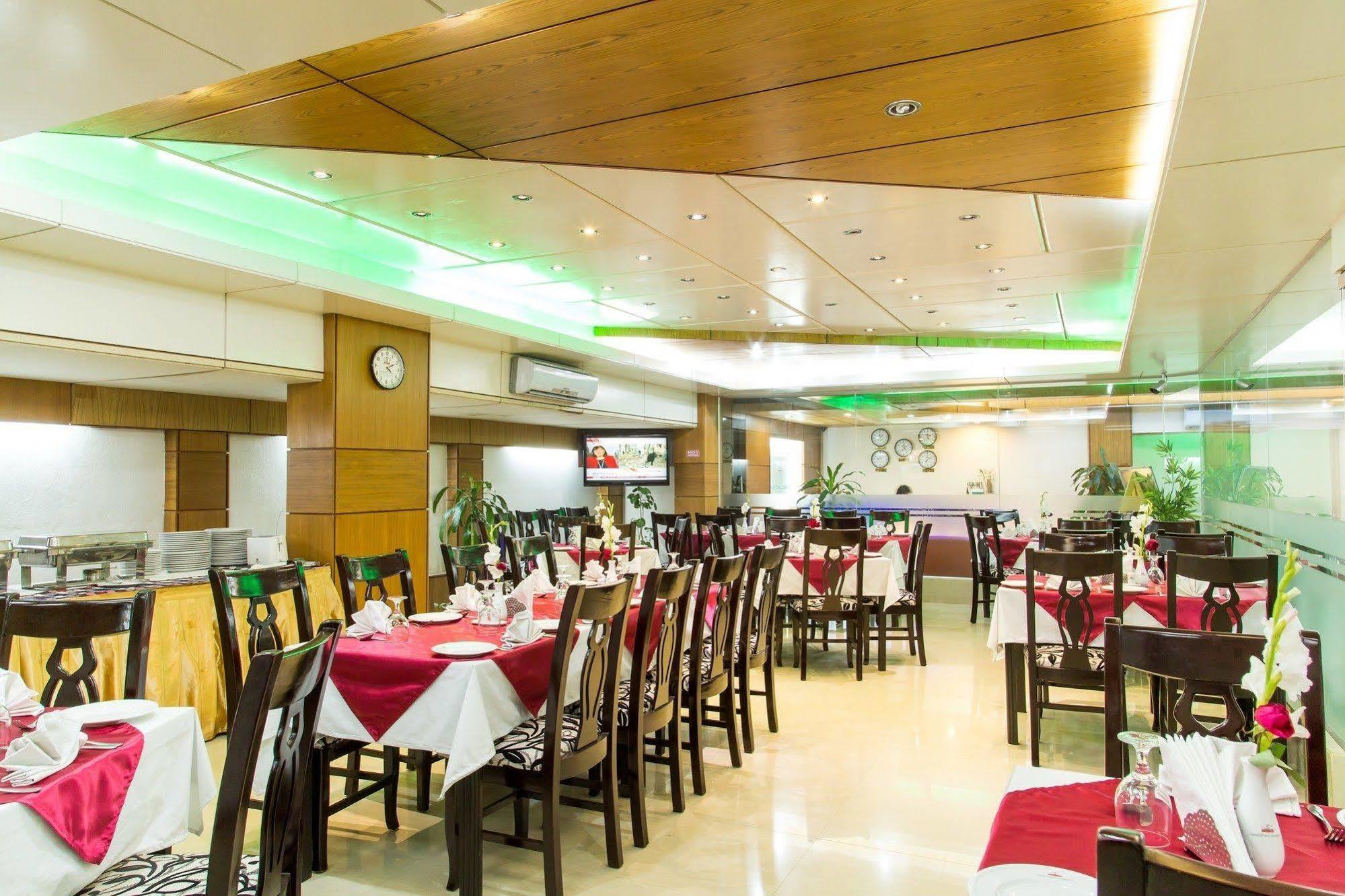 Dhaka Golden Inn - Banani'Lakeside Buitenkant foto
