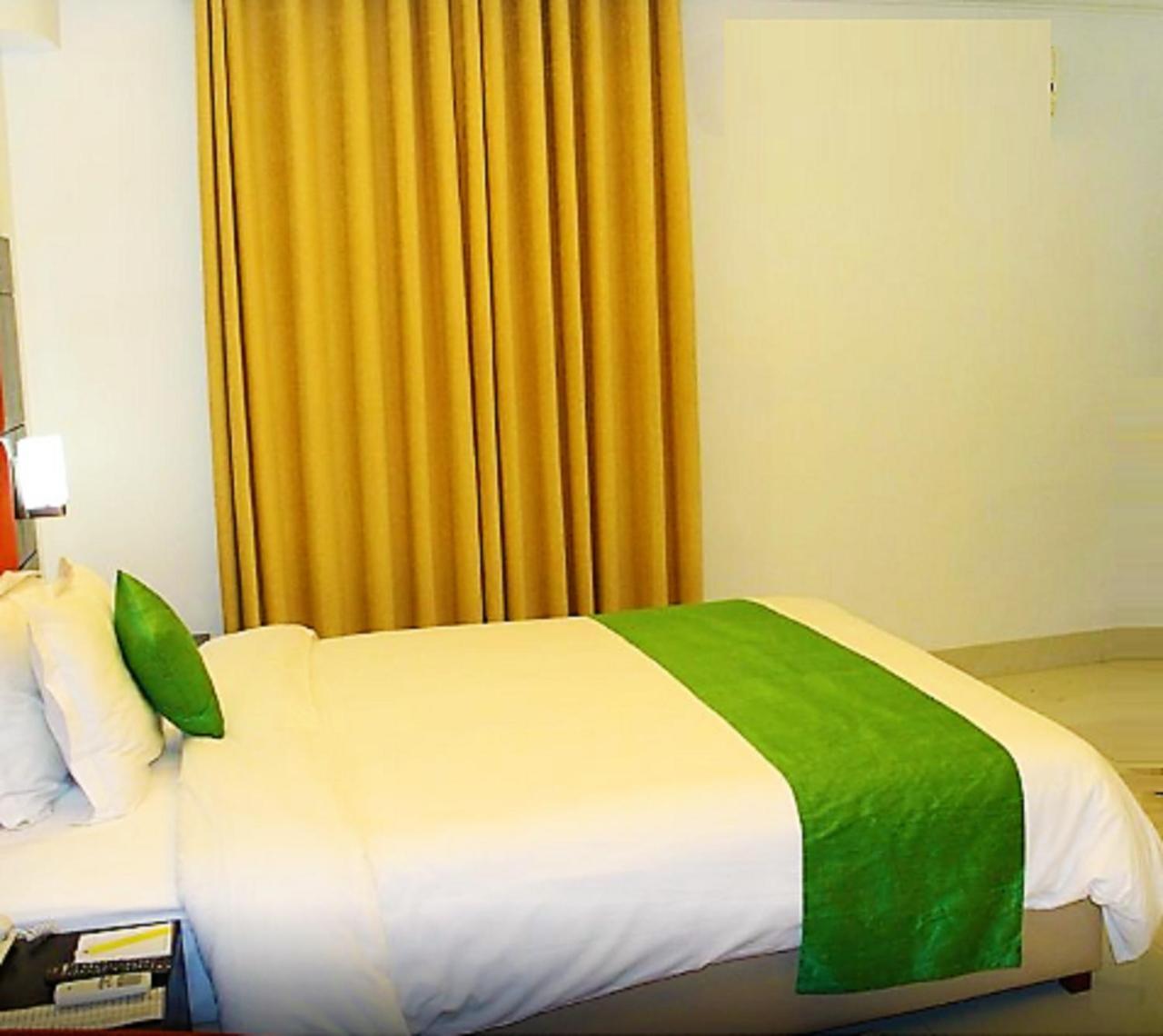 Dhaka Golden Inn - Banani'Lakeside Buitenkant foto